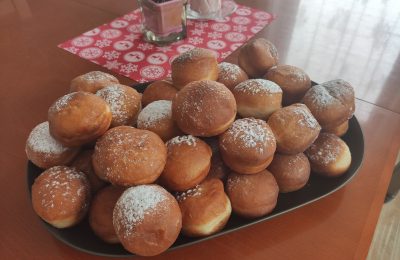 Mlsání se Zpravodajem:  Pravé masopustní koblihy!